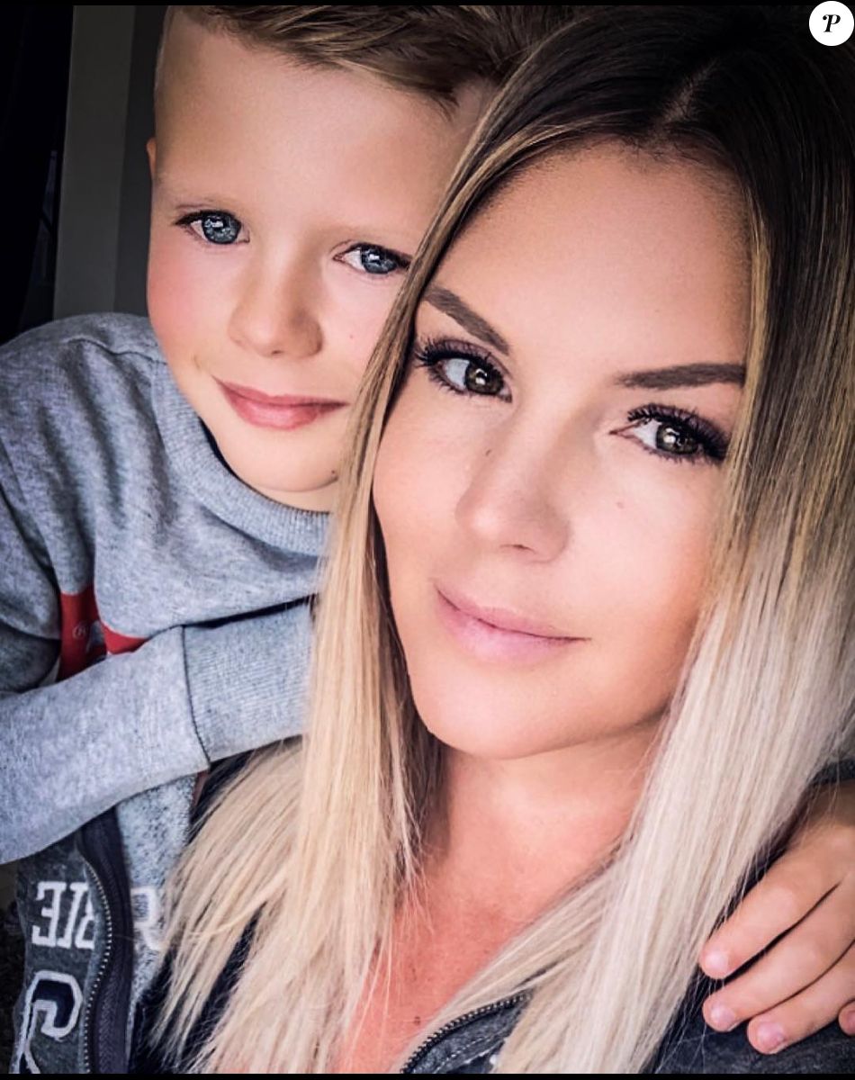 Amelie Neten Pere De Son Fils Amélie Neten et le mystère autour de l'identité du père de son fils : ses  rares révélations - Purepeople