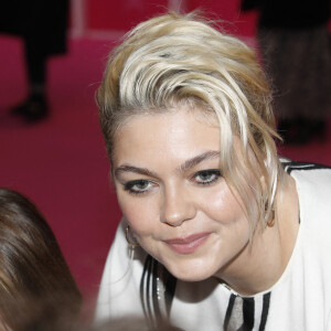 Louane Emera - 5ème saison du festival International des Séries "Canneseries" à Cannes, France, le 3 avril 2022. © Denis Guignebourg/Bestimage 