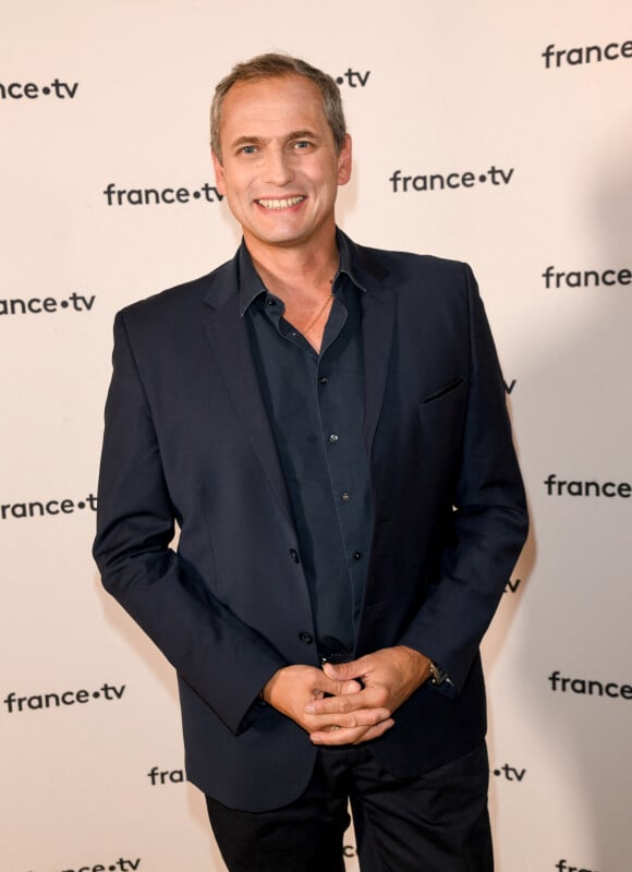 Louis Laforge au photocall de la conférence de presse de France 2 au théâtre Marigny à Paris le 18 juin 2019 © Coadic Guirec / Bestimage