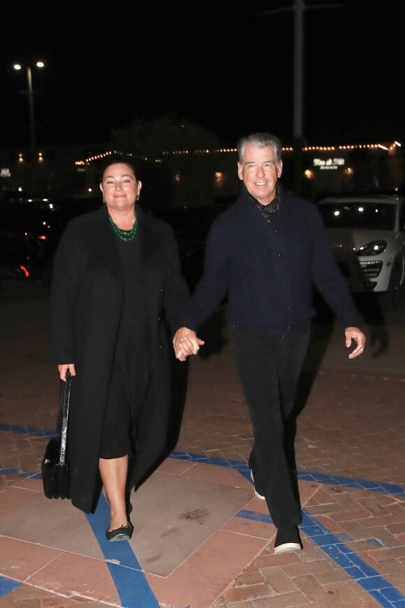 Pierce Brosnan et sa femme Keely Shaye Smith sont allés dîner à Malibu le 2 mars 2022. 