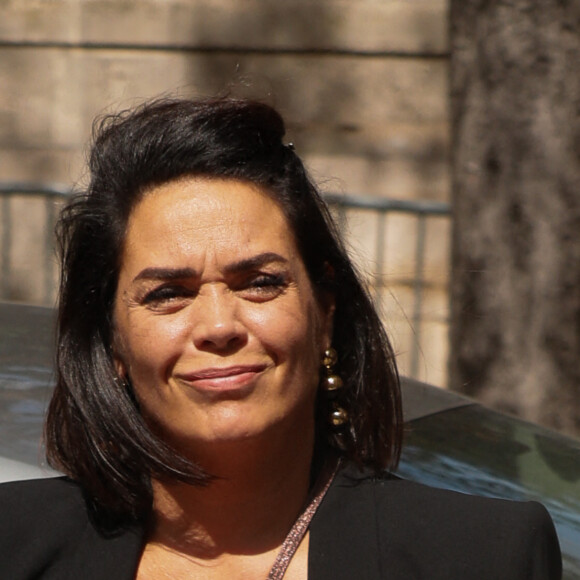 Semi-exclusif - Lola Dewaere - Arrivées à l'enregistrement de l'émission "Vivement Dimanche" au Studio Gabriel à Paris, France, le 23 août 2022, qui sera diffusée le 28 août sur France 3. © Christophe Clovis/Bestimage