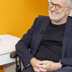 Exclusif - Laurent Ruquier en backstage de la dernière émission de L.Ruquier pour "On Est En Direct (OEED)", présentée par L.Ruquier et L.Salamé, et diffusée en direct sur France 2, à Paris, France, le 4 juin 2022. © Jack Tribeca/Bestimage