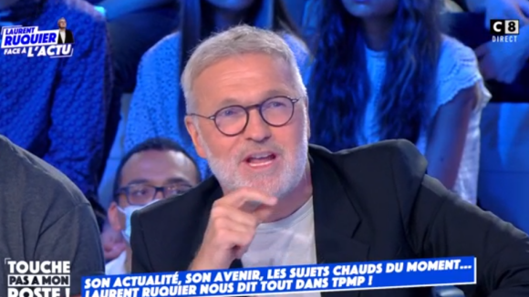 Laurent Ruquier, invité de "Touche pas à mon poste", fait une blague sur Léa Salamé - C8