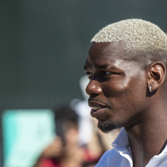 Paul Pogba arrive dans un centre médical de Turin avant de jouer avec la Juventus le 9 juillet 2022. 