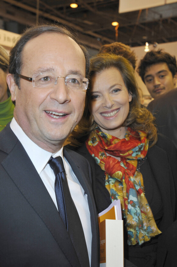 François Hollande et Valérie Trierweiler le 18 mars 2012 à Paris.