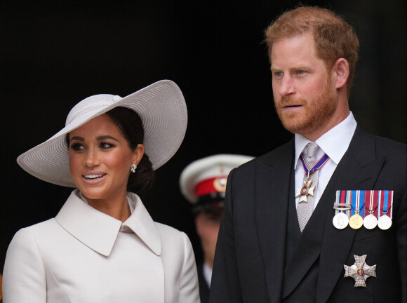Le prince Harry, duc de Sussex, et Meghan Markle, duchesse de Sussex - Les membres de la famille royale et les invités à la sortie de la messe du jubilé, célébrée à la cathédrale Saint-Paul de Londres, Royaume Uni. 