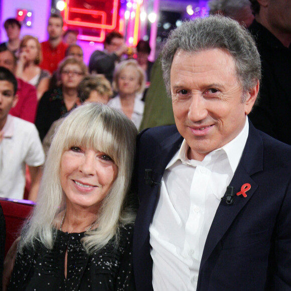 Michel Drucker et Dany Saval lors de l'enregistrement de l'émission "Vivement Dimanche", au studio Gabriel à Paris, France, le 30 mars 2011. © JLPPA/Bestimage