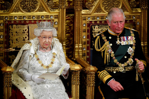 La reine Elizabeth II d'Angleterre et le prince Charles - La famille royale d'Angleterre lors de l'ouverture du Parlement au palais de Westminster à Londres.