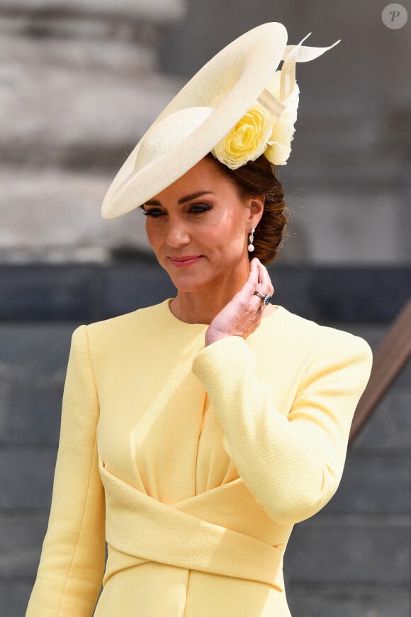 Kate Middleton, duchesse de Cambridge - Les membres de la famille royale et les invités lors de la messe célébrée à la cathédrale Saint-Paul de Londres, dans le cadre du jubilé de platine (70 ans de règne) de la reine Elisabeth II d'Angleterre. Londres, le 3 juin 2022.