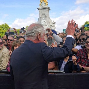 Le roi Charles III et la reine consort Camilla retournent à Buckingham Palace après la mort d'Elizabeth II. Le 9 septembre 2022. @ Yui Mok/PA Photos/ABACAPRESS.COM