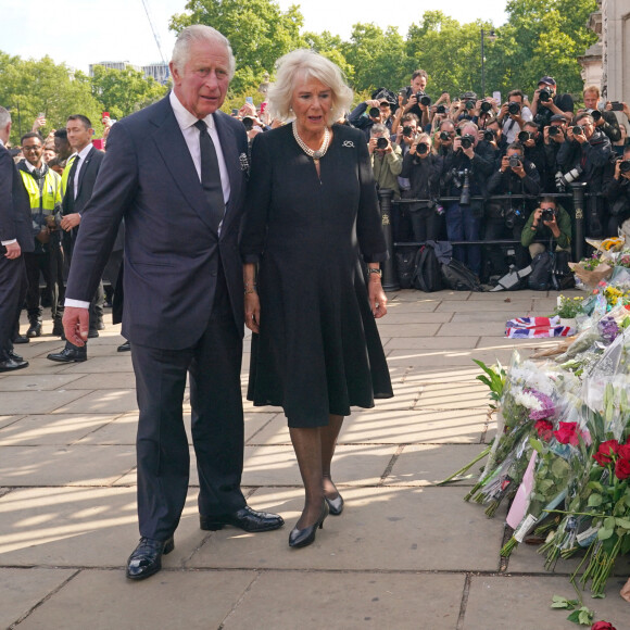 Le roi Charles III et la reine consort Camilla retournent à Buckingham Palace après la mort d'Elizabeth II. Le 9 septembre 2022. @ Yui Mok/PA Photos/ABACAPRESS.COM