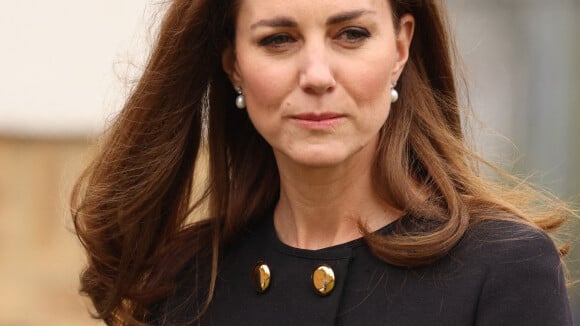Mort d'Elizabeth II : premières images de Kate Middleton, visage fatigué et lunettes noires... solide soutien pour ses enfants