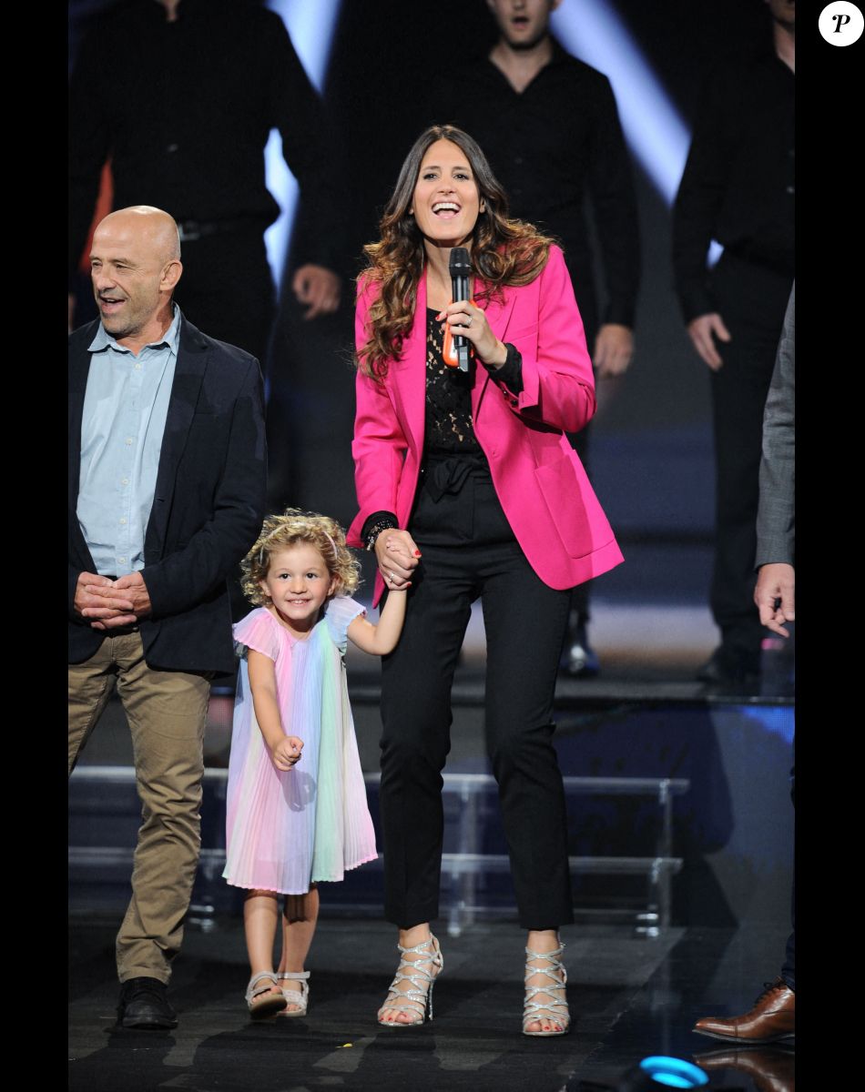 La femme de David Douillet Vanessa et leur fille Blanche - Surprises - Enregistrement de l'émission "La Chanson secrète 7 " à la Scène musicale à Paris, qui sera diffusée le 15 janvier 2021 sur TF1. © Gaffiot-Moreau / Bestimage