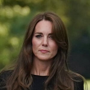 La princesse de Galles Kate Catherine Middleton à la rencontre de la foule devant le château de Windsor, suite au décès de la reine Elisabeth II d'Angleterre. Le 10 septembre 2022