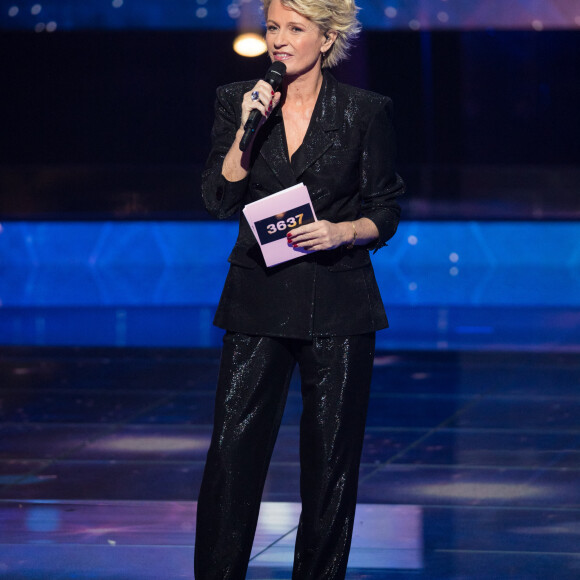 Sophie Davant - Deuxième jour de la 33ème édition du Téléthon au Parc de la Villette à Paris le 7 décembre 2019. Le compteur de la 33ème édition du Téléthon a atteint 74,6 millions d'euros dimanche 8 décembre, en hausse par rapport à l'édition 2018 où l'événement caritatif avait été bousculé par la mobilisation des "gilets jaunes". © Tiziano Da Silva/Bestimage