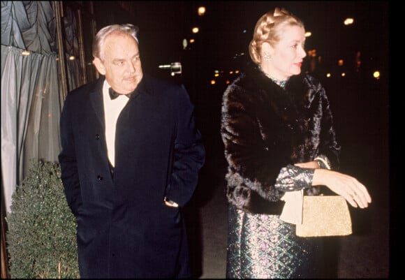 Grace Kelly et le prince Rainier III de Monaco en soirée
