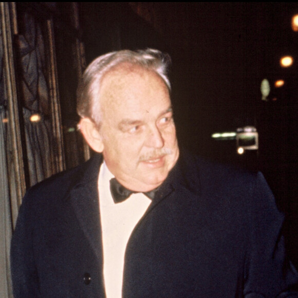 Grace Kelly et le prince Rainier III de Monaco en soirée