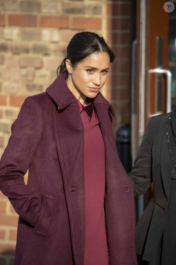 La duchesse de Sussex, Meghan Markle, enceinte, rend visite à la Hubb Community Kitchen à Londres le 21 novembre 2018. 