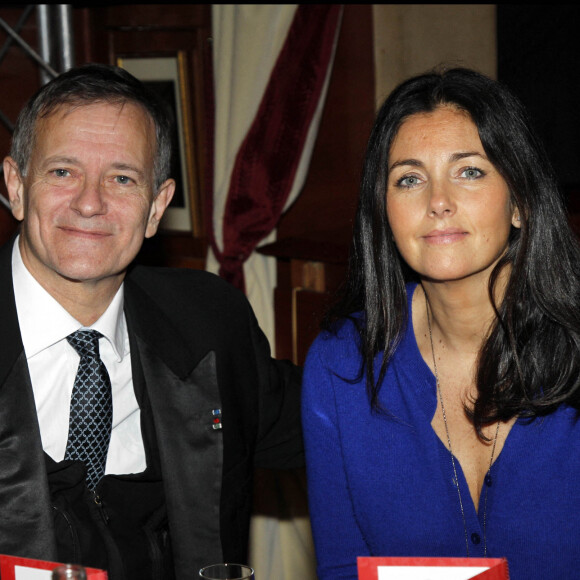 Francis Huster et Cristiana Reali - Dîner des stars au Fouquet's à Paris donné par le docteur Pierre Huth au profit du dépistage du cancer à l'institut Fournier.