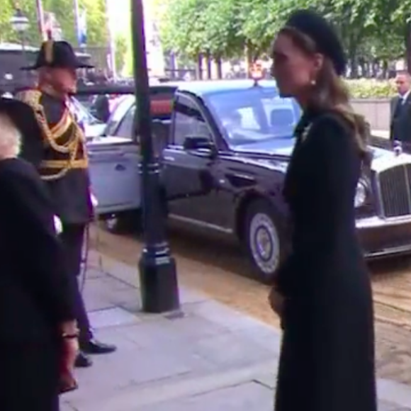 Capture de Kate Middleton lors de la procession du cercueil d'Elizabeth II vers le palais de Westminster le mercredi 14 septembre 2022