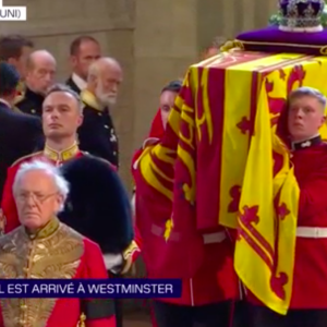 Capture de Kate Middleton lors de la procession du cercueil d'Elizabeth II vers le palais de Westminster le mercredi 14 septembre 2022