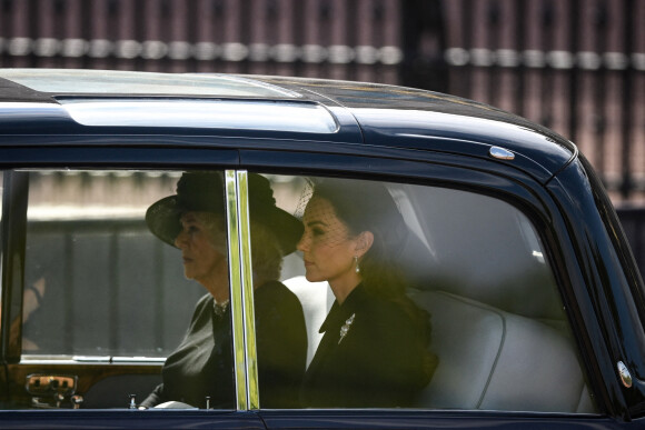 La reine Consort Camilla et la princesse de Galles Kate Middleton pendant la procession du cercueil de la reine de Buckingham à Westminster Hall à Londres le 14 septembre 2022  Photo by Daniel Leal/PA Photos/ABACAPRESS.COM