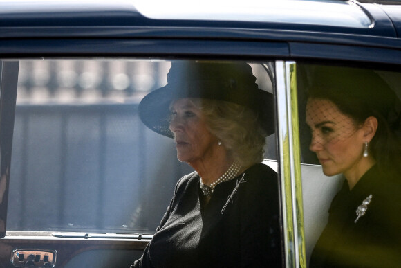La reine Consort Camilla et la princesse de Galles Kate Middleton pendant la procession du cercueil de la reine de Buckingham à Westminster Hall à Londres le 14 septembre 2022 Photo by Daniel Leal/PA Photos/ABACAPRESS.COM