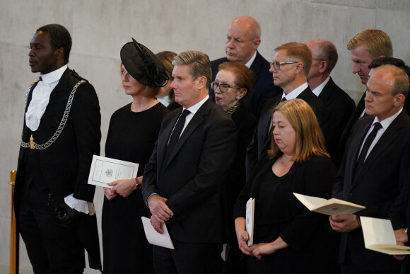 La Première ministre britannique Liz Truss et Sir Keir Starmer - Intérieur - Procession cérémonielle du cercueil de la reine Elisabeth II du palais de Buckingham à Westminster Hall à Londres. Le 14 septembre 2022