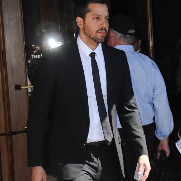 David Blaine - Les invités au mariage de Kim Kardashian et Kanye West quittent leur hôtel pour le Fort Belvedere à Florence en Italie le 24 mai 2014.