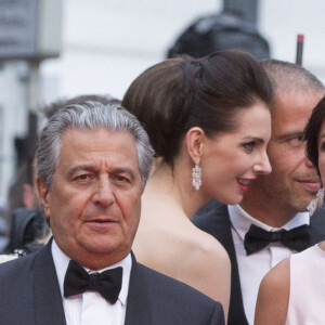 Christian Clavier et sa femme Isabelle De Araujo (Bijoux APM Monaco) - Montée des marches du film "Jimmy's Hall" lors du 67 ème Festival du film de Cannes – Cannes le 22 mai 2014. 