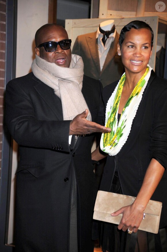 L.A. Reid et Erica Reid à l'inauguration de la nouvelle boutique Hermès Homme, le 9 février 2010. New York City