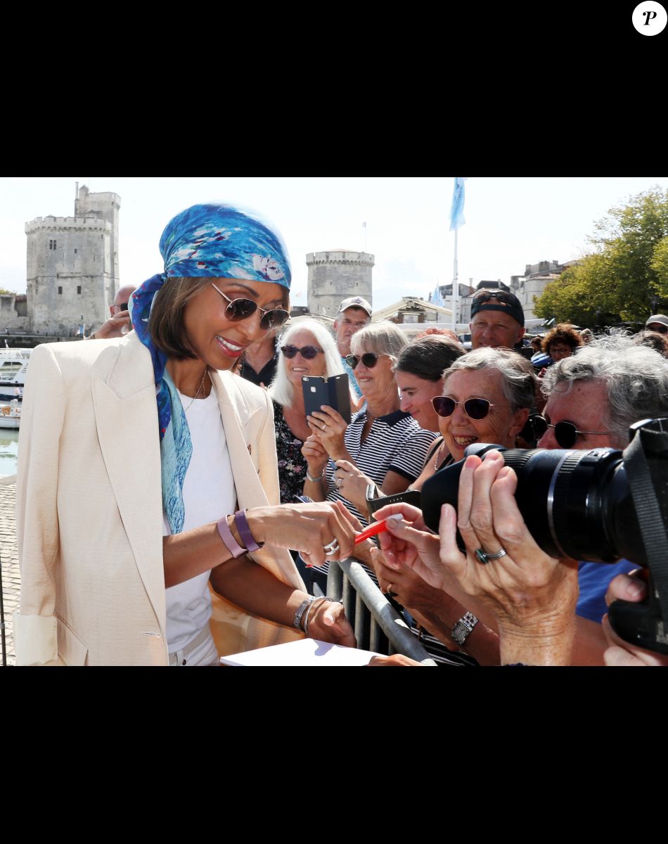 Sonia Rolland - Photocall de la série "Tropiques Criminels" lors de la 24ème édition du Festival de la Fiction TV de La Rochelle, le 15 septembre 2022. © Patrick Bernard / Bestimage