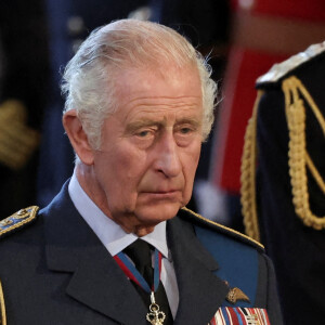 Le roi Charles III d'Angleterre - Intérieur - Procession cérémonielle du cercueil de la reine Elizabeth II du palais de Buckingham à Westminster Hall à Londres. Le 14 septembre 2022.
