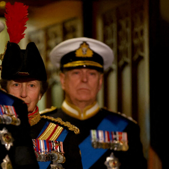 Le roi Charles III, accompagné de la princesse Anne, du prince Edward, comte de Wessex, et du prince Andrew, duc d'York, organise une veillée au côté du cercueil de la reine Elizabeth II d'Angleterre au Westminster Hall à Londres, Royaume Uni, le 16 septembre 2022. 