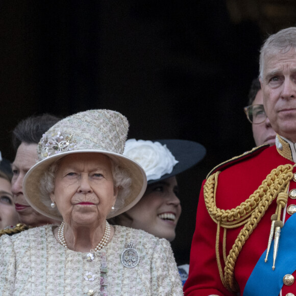 La reine Elisabeth II d'Angleterre, le prince Andrew, duc d'York - La famille royale au balcon du palais de Buckingham lors de la parade Trooping the Colour 2019, célébrant le 93ème anniversaire de la reine Elisabeth II, Londres, le 8 juin 2019. 