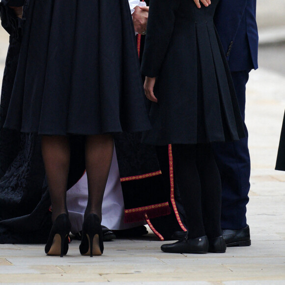 La princesse de Galles, le prince George et la princesse Charlotte arrivent à la messe en hommage à la reine Elizabeth II. Londres, le 19 septembre 2022. @Peter Byrne