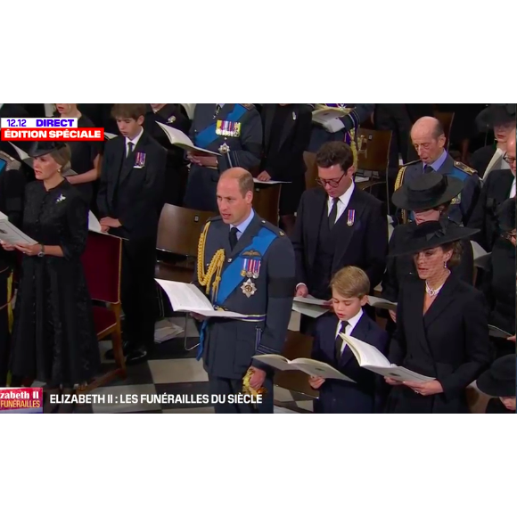 Le prince William est accompagné par deux de ses enfants George (prince héritier) et Charlotte, ainsi que de son épouse Kate lors des funérailles en l'abbaye de Westminster d'Elizabeth II le 19 septembre 2022