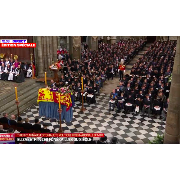 Le prince William est accompagné par deux de ses enfants George (prince héritier) et Charlotte, ainsi que de son épouse Kate lors des funérailles en l'abbaye de Westminster d'Elizabeth II le 19 septembre 2022