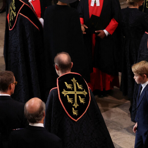 Service funéraire à l'Abbaye de Westminster pour les funérailles d'Etat de la reine Elizabeth II d'Angleterre. Le sermon est délivré par l'archevêque de Canterbury Justin Welby (chef spirituel de l'Eglise anglicane) au côté du doyen de Westminster David Hoyle. Londres, le 19 septembre 2022. © Phil Noble / PA via Bestimage 