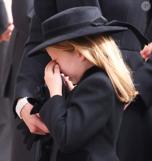 La princesse Charlotte de Galles - Arrivées au service funéraire à l'Abbaye de Westminster pour les funérailles d'Etat de la reine Elizabeth II d'Angleterre le 19 septembre 2022. 