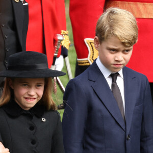 Le prince George de Galles - Procession du cercueil de la reine Elizabeth II d'Angleterre de l'Abbaye de Westminster à Wellington Arch à Hyde Park Corner 