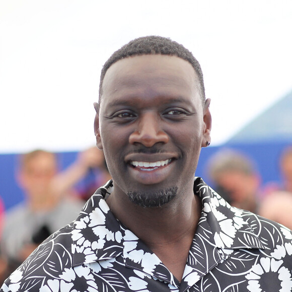 Omar Sy au photocall de "Tirailleurs" lors du 75e Festival International du Film de Cannes, le 19 mai 2022. © Dominique Jacovides/Bestimage