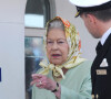La reine Elizabeth II - La famille royale d'Angleterre à bord du "Hebridean Princesse" à Stornaway.