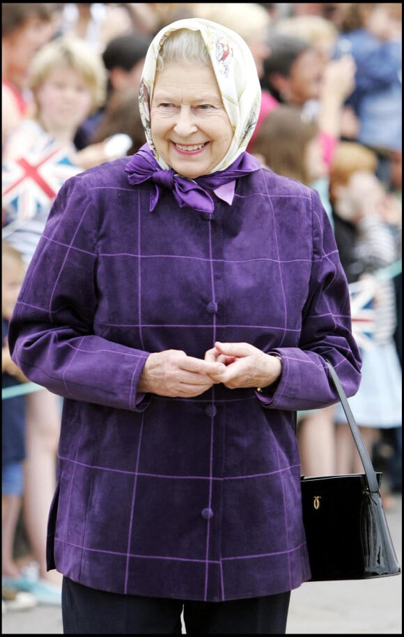 La reine Elizabeth II en juillet 2006.