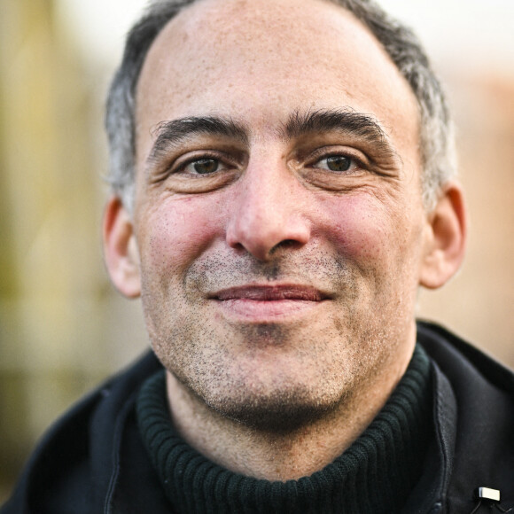 Raphaël Glucksmann (Député Européen) - Les politiques lors de la manifestation de soutien au peuple ukrainien, place de la République à Paris, suite à l'entrée en guerre de la Russie envers l'Ukraine le 5 mars 2022. © JB Autissier / Panoramic / Bestimage