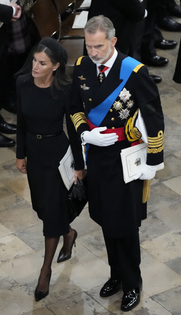 Le roi Felipe VI et la reine Letizia d'Espagne - Funérailles nationales de la reine Elizabeth II à Londres, Royaume Uni, le 19 septembre 2022. © Avalon/panoramic/Bestimage 