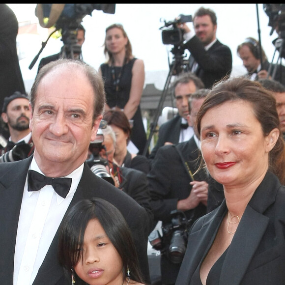 Pierre Lescure, sa femme Frédérique et leur fille Anna.