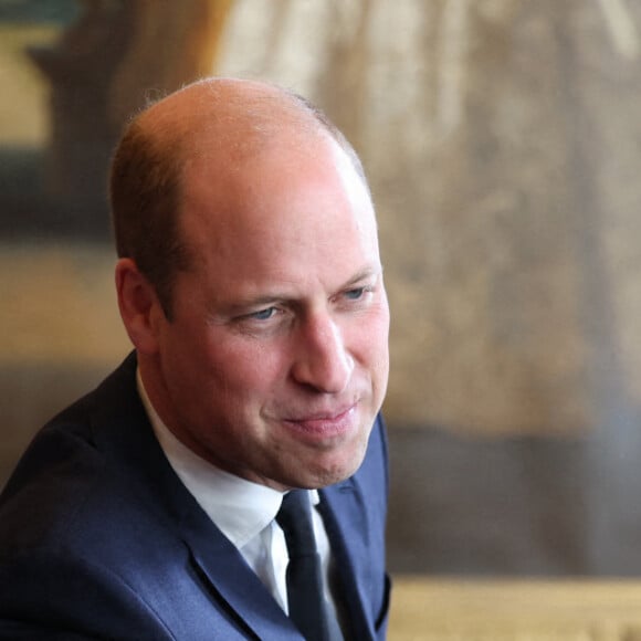 Le prince William, prince de Galles, et Catherine (Kate) Middleton, princesse de Galles, rencontrent des bénévoles et du personnel opérationnel au Windsor Guildhall à Windsor, Royaume Uni, le 22 septembre 2022, afin de les remercier de leur implication dlors des funérailles de la La reine Elisabeth II au château de Windsor. 