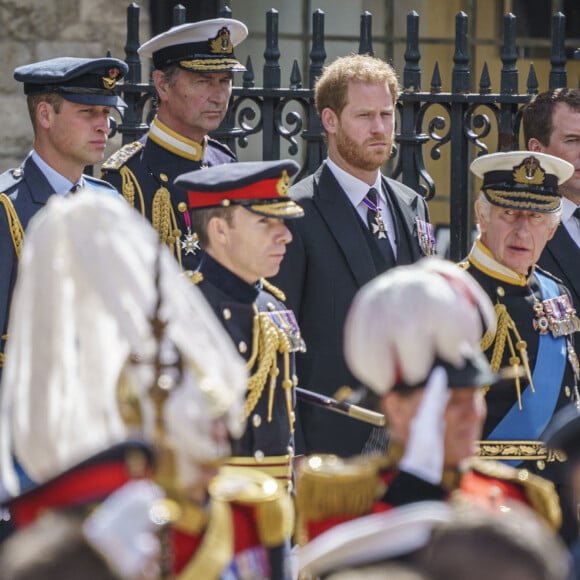 Le prince Harry, furieux, a snobé un dîner avec son père Charles III et son frère le prince William. Une façon pour lui de réagir à la mise de côté de son épouse Meghan Markle, duchesse de Sussex