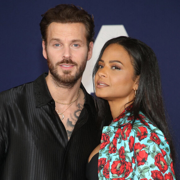 Matt Pokora et sa femme Christina Milian - Photocall lors de la première du film "Ambulance" à Los Angeles. 
